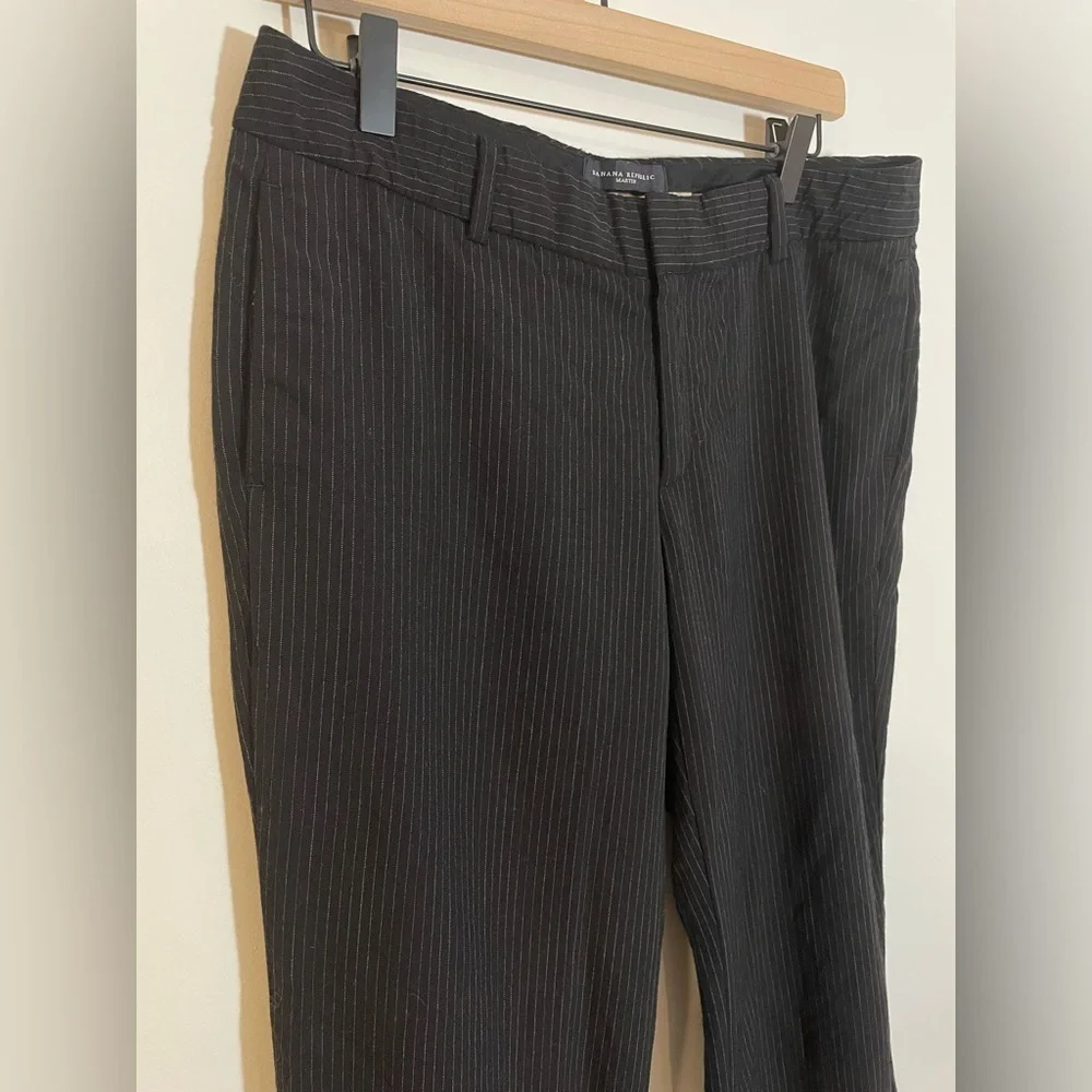 Banana Republic Martin Black Pinstripe Lined Dress Pants 95% Wool Womens Size 8